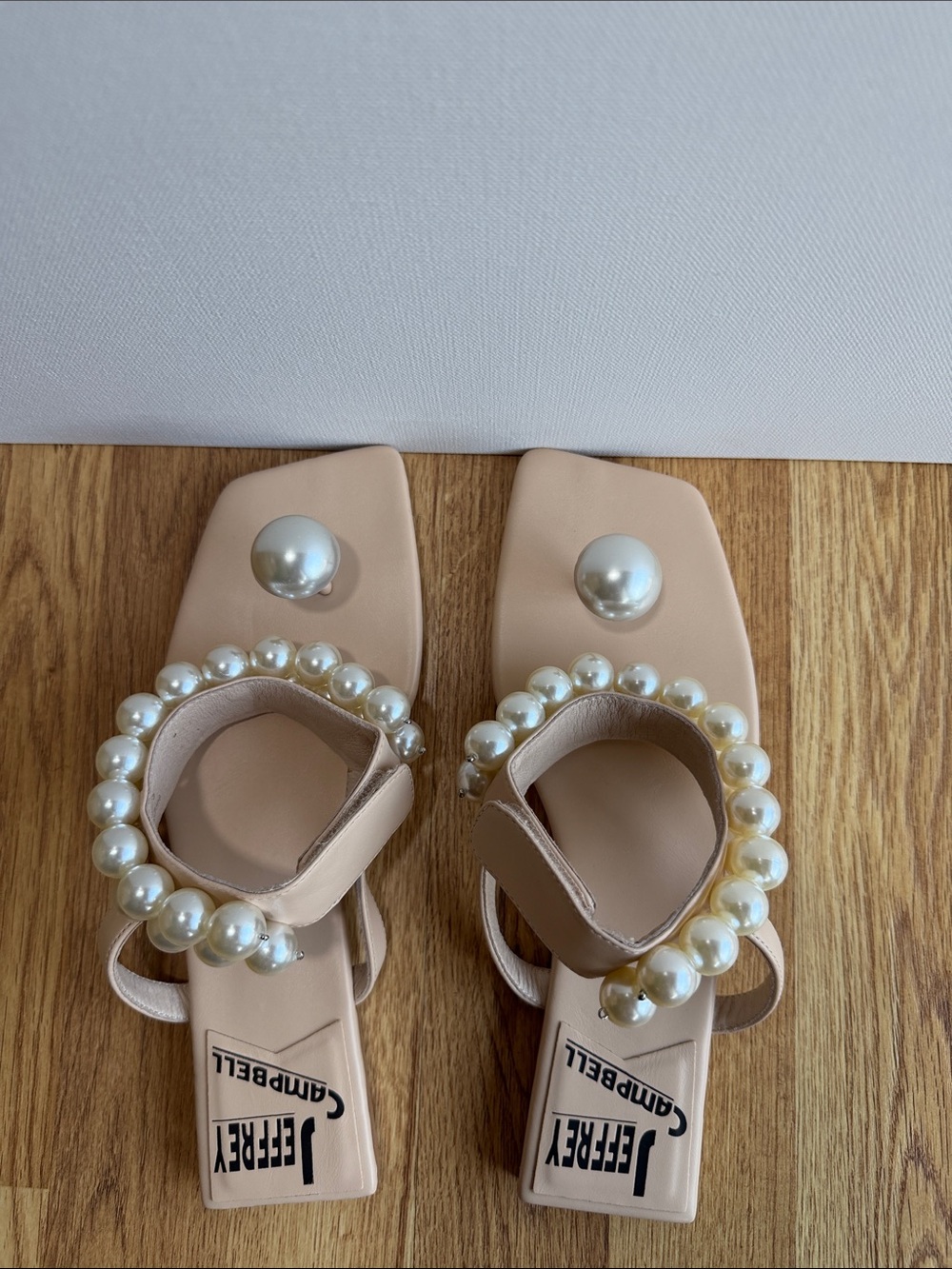 Jeffrey Campbell 'Chateau' Sandal - Picture 4 of 6